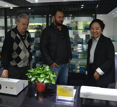 Ежедневное обслуживание ультрамикроспектрофотометра